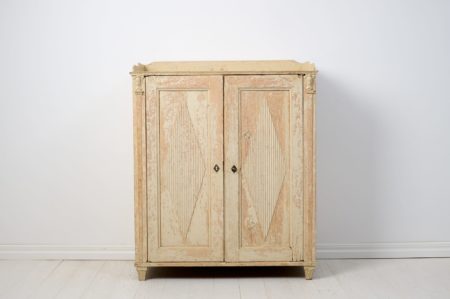 Antique genuine Swedish sideboard from the Gustavian period, also known as neoclassical. The sideboard is handcrafted in solid Swedish pine,