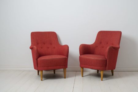 Carl Malmsten Samsas armchairs for O.H. Sjögren from the mid 20th century. The chairs are a Swedish modern classic